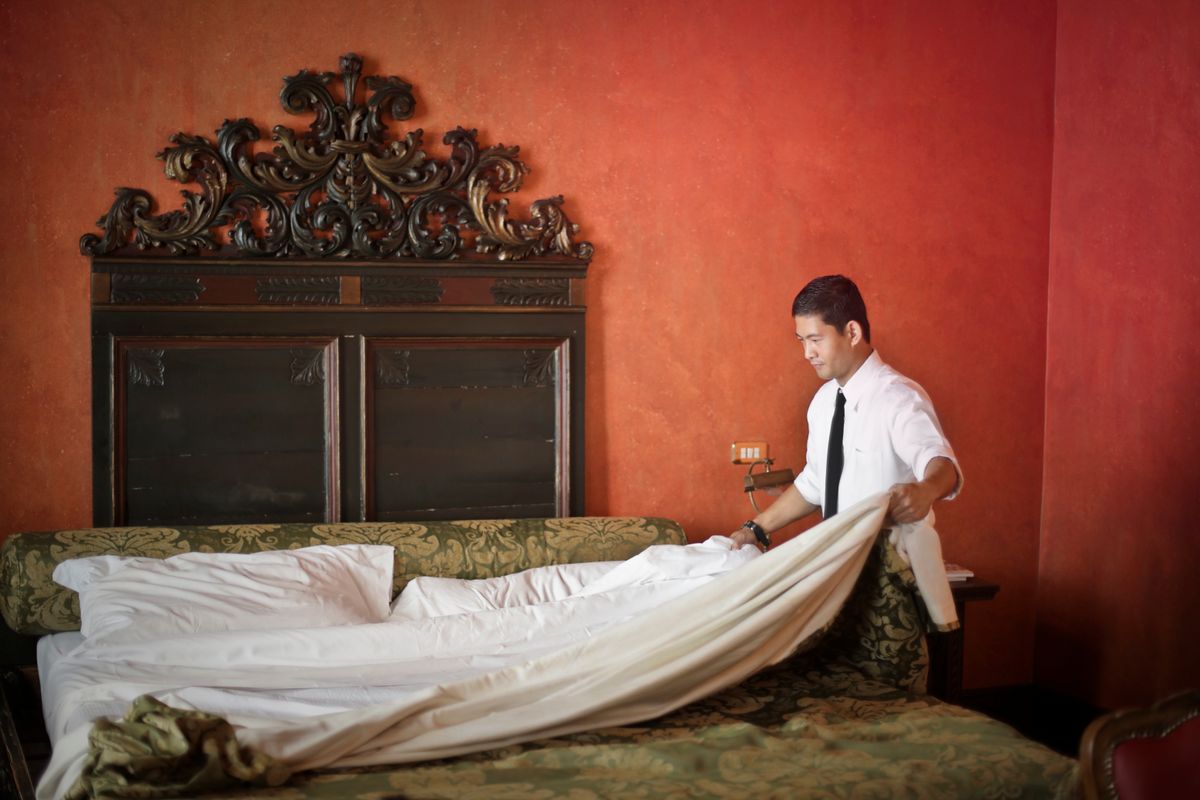 Elastic Fitted vs Flat Bedsheets: Which is Better for Modern Indian Mattresses?